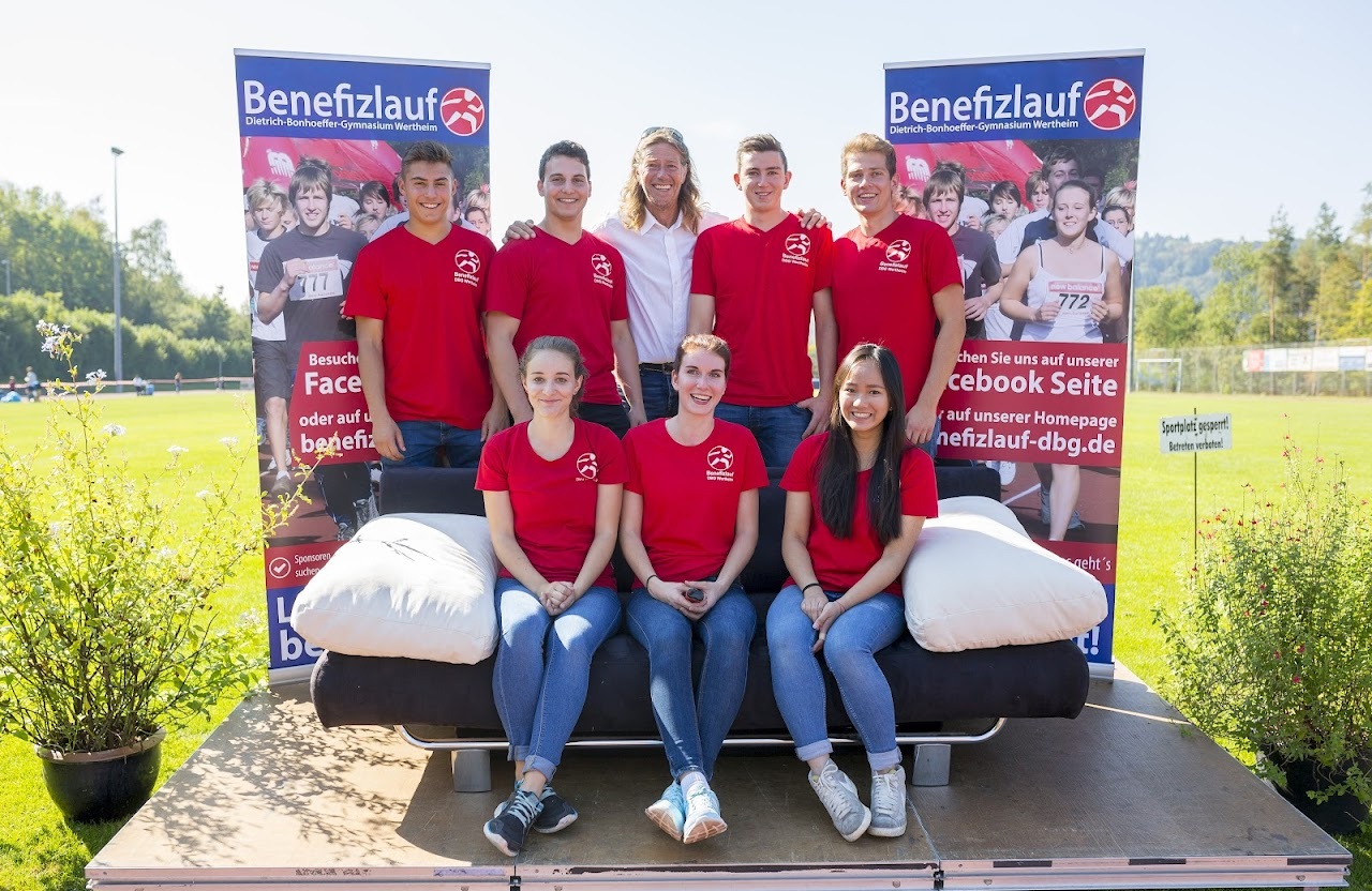 Bild vom 9. Benefizlauf im Jahr 2016. Dies ist das 74. Bild.